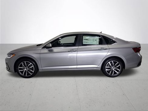 New 2026 Volkswagen Jetta SE FWD image 9