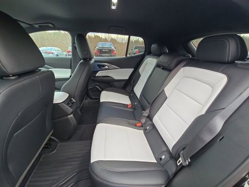 New 2026 Chevrolet Equinox EV LT w/ LPO, All-Weather Mat Package image 62