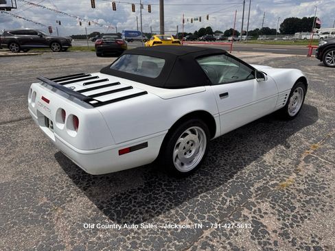 Used 1992 Chevrolet Corvette Convertible RWD image 22
