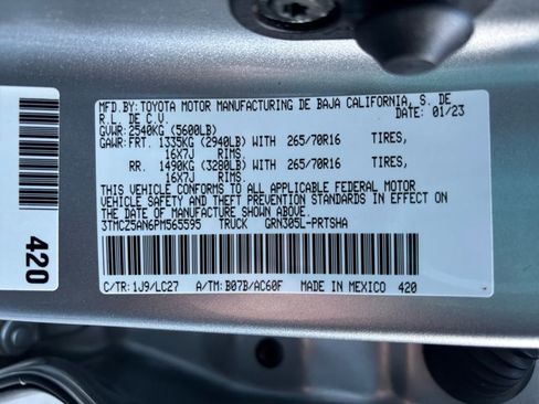 Used 2023 Toyota Tacoma TRD Off-Road w/ TRD Premium Off Road Package image 34