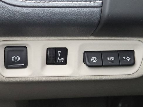 Used 2023 GMC Acadia Denali w/ Denali Ultimate Package image 15