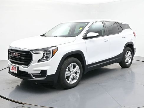 Used 2024 GMC Terrain SLE AWD/4WD image 1