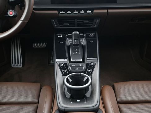 Certified 2025 Porsche 911 Carrera 4 GTS AWD/4WD image 8