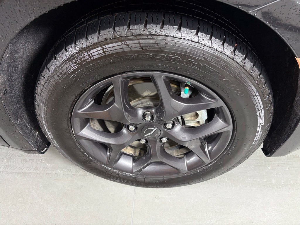 Used 2020 Chrysler Pacifica Touring-L Plus FWD image 10