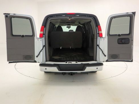 Used 2014 Chevrolet Express 1500 LT w/ LT Preferred Equipment Group image 10