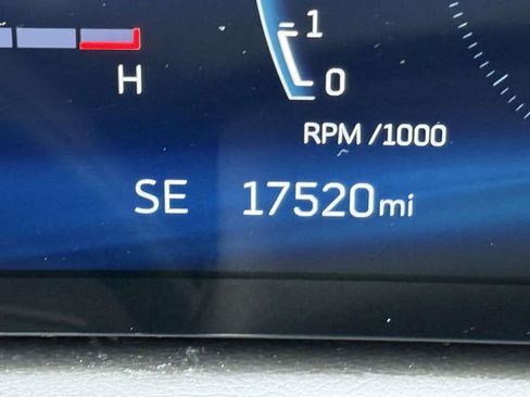 Used 2024 Cadillac XT4 Premium Luxury image 30