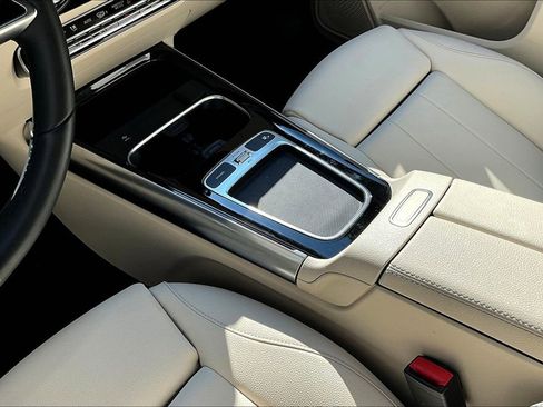 Used 2025 Mercedes-Benz GLA 250 4MATIC image 14