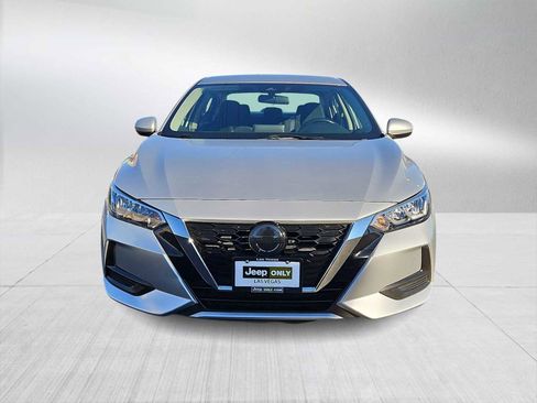 Used 2022 Nissan Sentra SV image 3