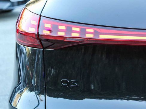 New 2025 Audi Q5 Premium image 11