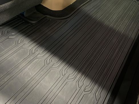 Used 2021 Ford F150 Lariat w/ Equipment Group 502A High image 11