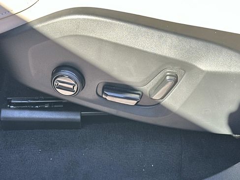 New 2026 Volvo XC90 B6 Plus image 14