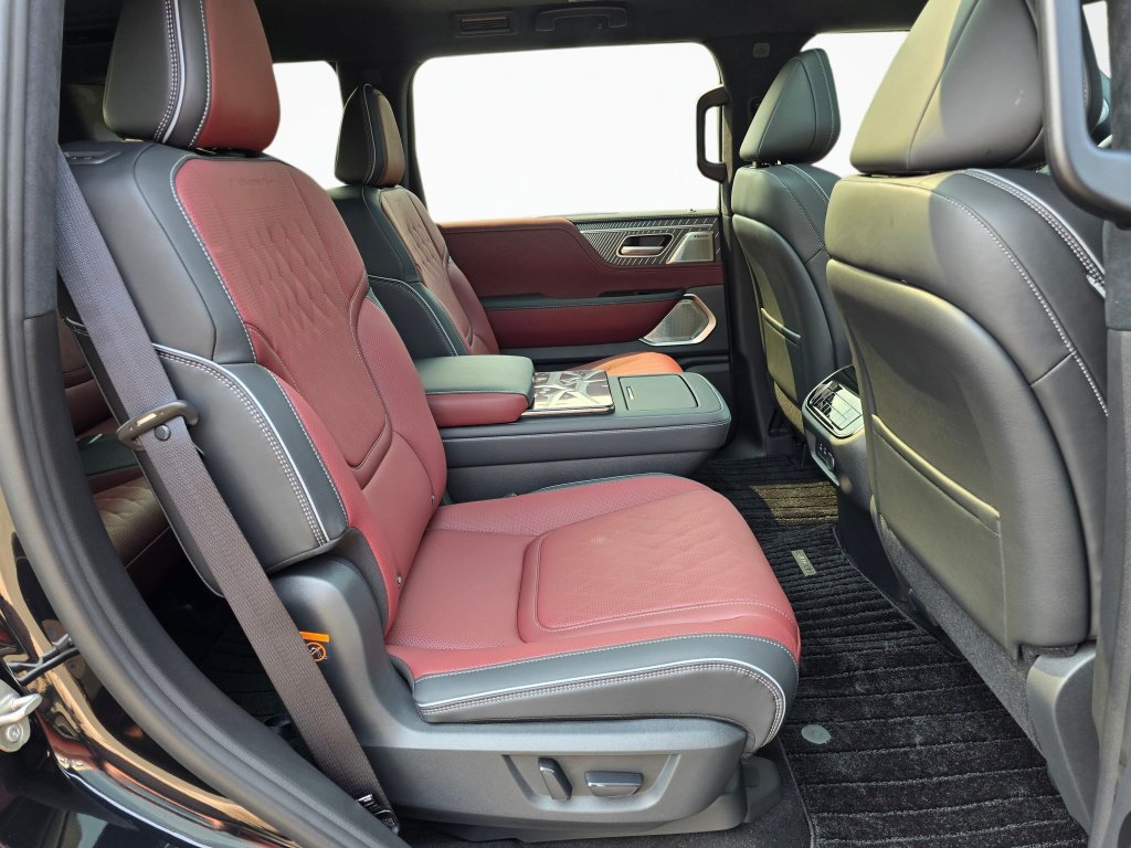 New 2027 INFINITI QX80 Autograph w/ Premium Cargo Package AWD/4WD image 23
