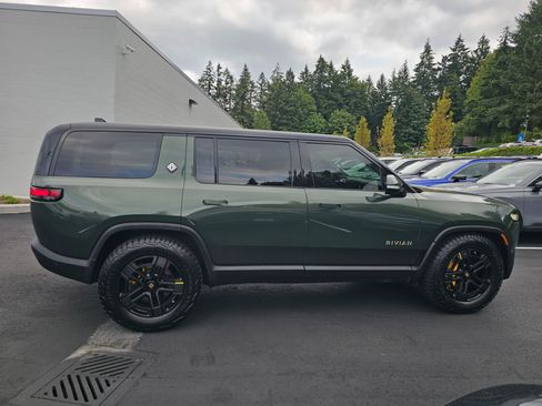 Used 2023 Rivian R1S Adventure AWD/4WD image 8