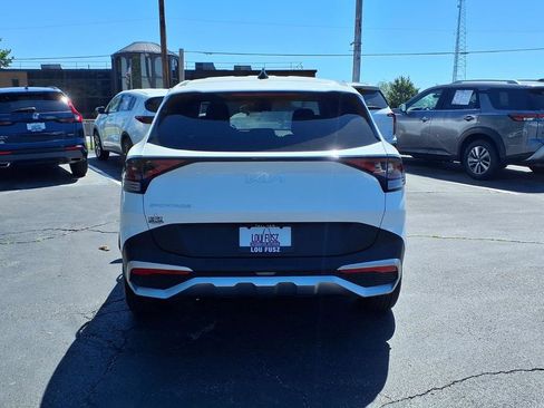 Used 2025 Kia Sportage LX FWD image 28