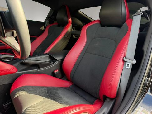 Used 2024 Nissan Z Performance w/ Floor Mat Package RWD image 10