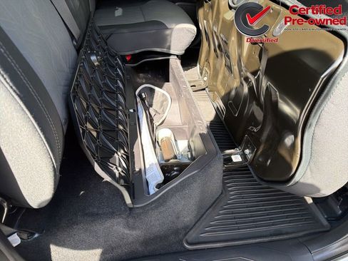 Used 2020 Toyota Tacoma TRD Off-Road AWD/4WD image 27
