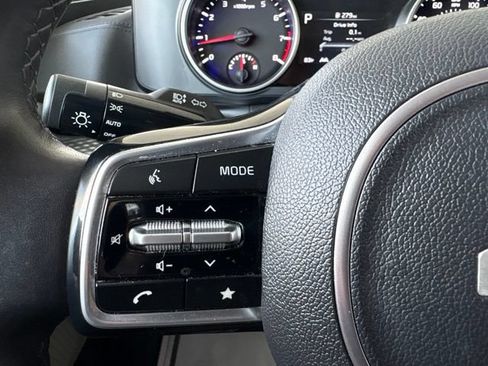 Certified 2024 Kia Carnival LX FWD image 19