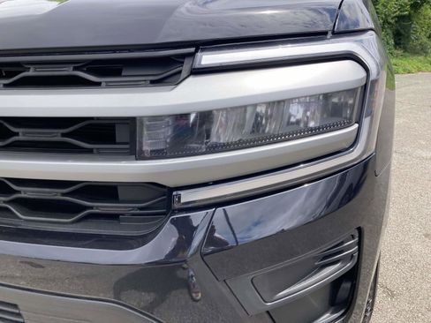 Used 2024 Ford Expedition Max XLT RWD image 11