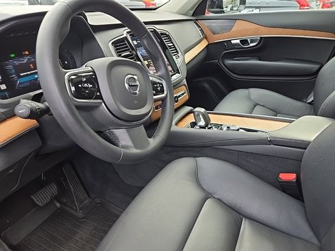 Certified 2023 Volvo XC90 B6 Plus w/ Protection Package Premier image 21