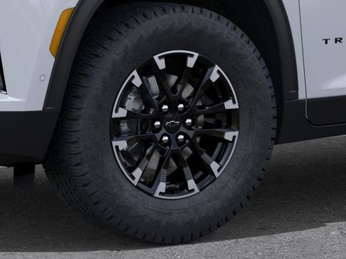 New 2026 Chevrolet Traverse Z71 w/ Enhanced Driving Package image 11