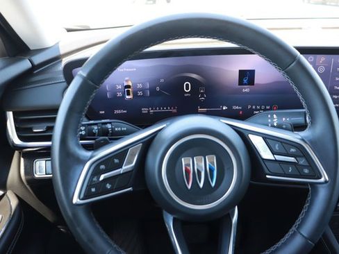 Used 2024 Buick Envision Preferred image 19