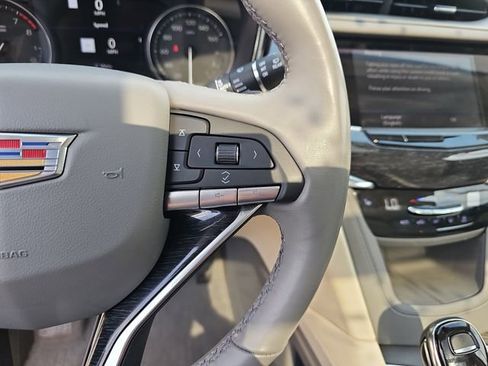 Used 2021 Cadillac XT6 Premium Luxury FWD image 20