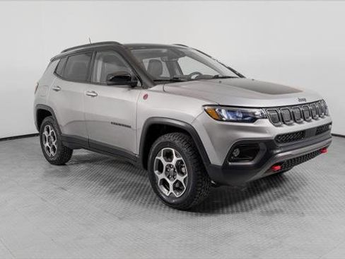 Used 2022 Jeep Compass Trailhawk w/ Sun and Sound Group image 11