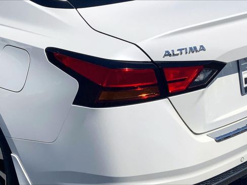 Used 2022 Nissan Altima 2.5 SR FWD image 29