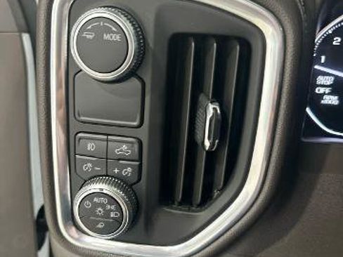 Used 2020 GMC Sierra 1500 SLT w/ SLT Premium Package RWD image 29
