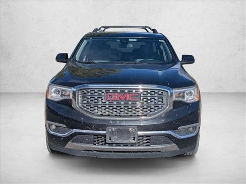 Used 2017 GMC Acadia Denali w/ Technology Package image 2