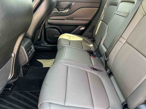 Used 2025 Lincoln Corsair Reserve FWD image 18