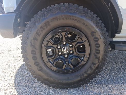 Used 2024 Ford Bronco Wildtrak AWD/4WD image 17