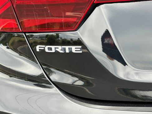 Used 2024 Kia Forte LXS FWD image 29