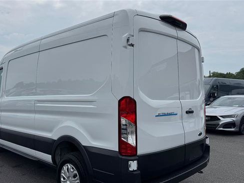 Used 2023 Ford E-Transit Medium Roof RWD image 16