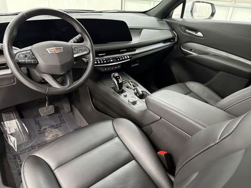 Certified 2024 Cadillac XT4 Premium Luxury w/ Cold Weather Package image 21