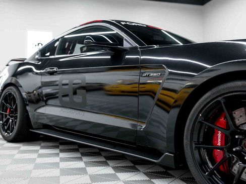 Used 2017 Ford Mustang Shelby GT350R w/ GT350R Equipment Group 920A RWD image 17