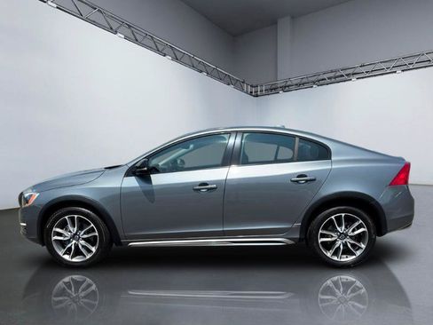 Used 2016 Volvo S60 T5 Cross Country Platinum AWD/4WD image 2