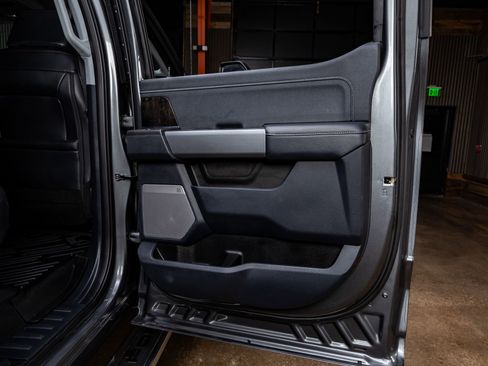 Used 2025 Ford F350 Lariat image 39