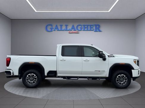 Used 2021 GMC Sierra 2500 AT4 w/ AT4 Preferred Package image 3