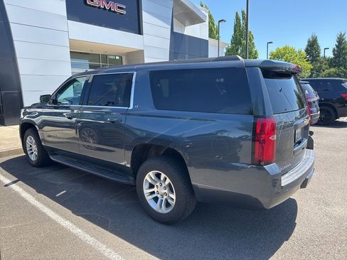Used 2020 Chevrolet Suburban LT AWD/4WD image 3