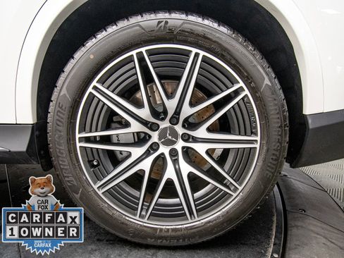Used 2025 Mercedes-Benz GLC 43 AMG 4MATIC image 32