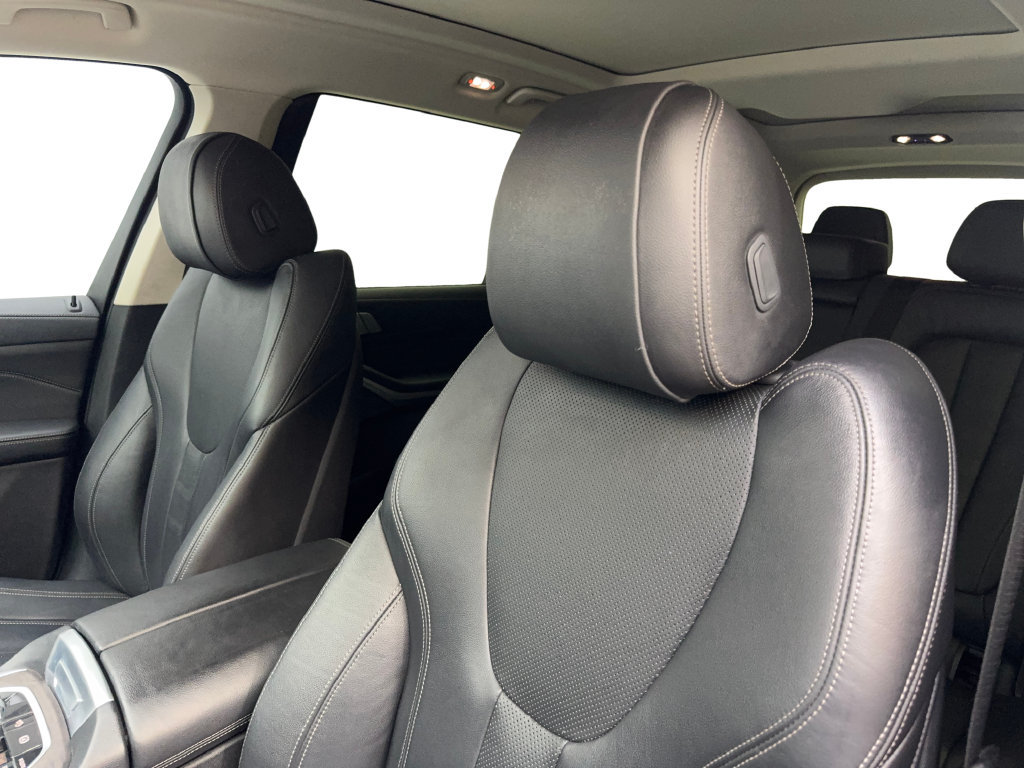 Used 2020 BMW X7 xDrive40i w/ Premium Package AWD/4WD image 30