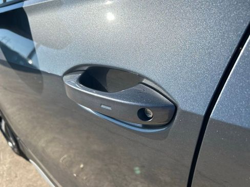 New 2026 Volkswagen Tiguan SE image 17