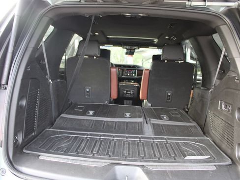 Used 2023 GMC Yukon Denali Ultimate w/ LPO, Floor Liner Package AWD/4WD image 63