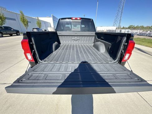Used 2017 Chevrolet Silverado 1500 LTZ Z71 w/ LTZ Plus Package AWD/4WD image 25