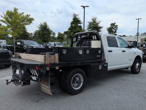 Used 2020 RAM 3500 Tradesman w/ Chrome Appearance Group AWD/4WD image 4