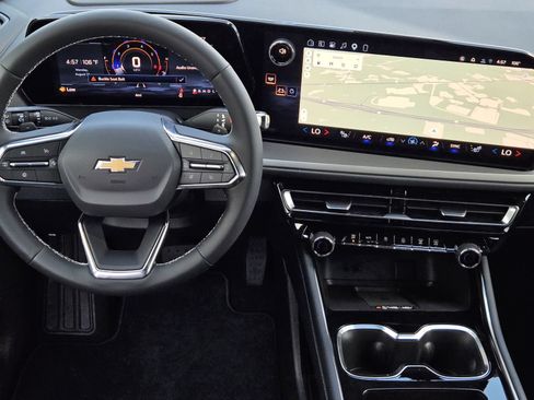 New 2027 Chevrolet Traverse LT FWD image 26