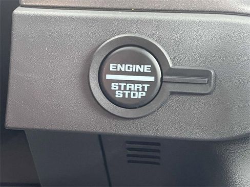 New 2025 Ford Bronco Badlands image 25