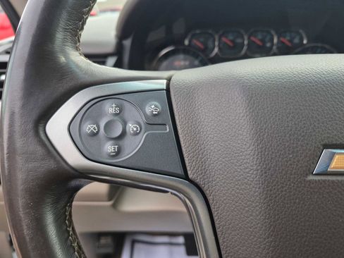 Used 2020 Chevrolet Suburban LT image 18