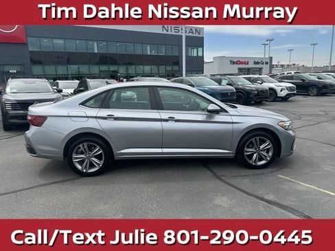 Used 2024 Volkswagen Jetta SE FWD image 13